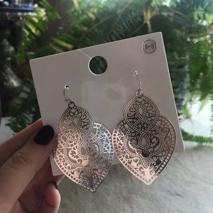 💥3 for $10 BUNDLE💥 Forever 21 Silver Earrings